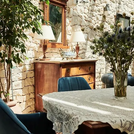 Luxury Beachfront Palace - Pool,brac *