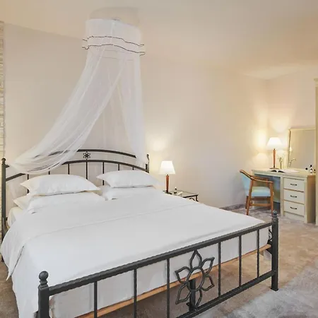 Luxury Beachfront Palace - Pool,brac Вилла Супетар